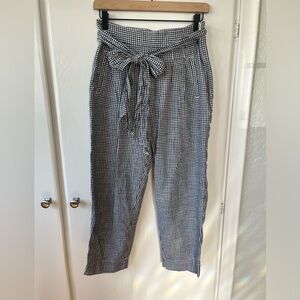 Cropped black and white checkered pants